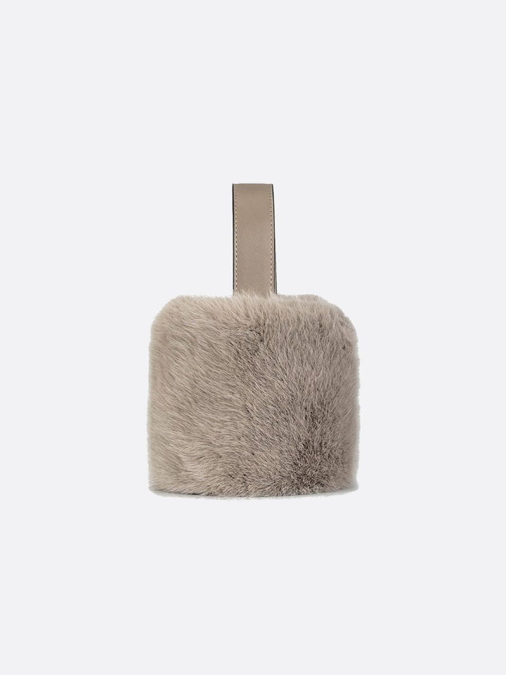 Handbag with faux fur