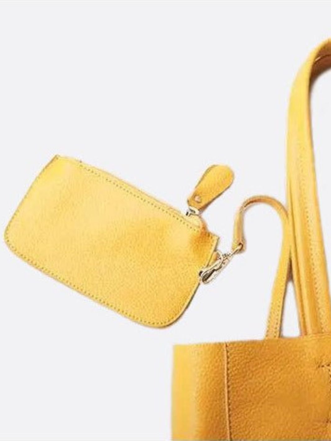 Vertical leather tote bag<br> Silvano