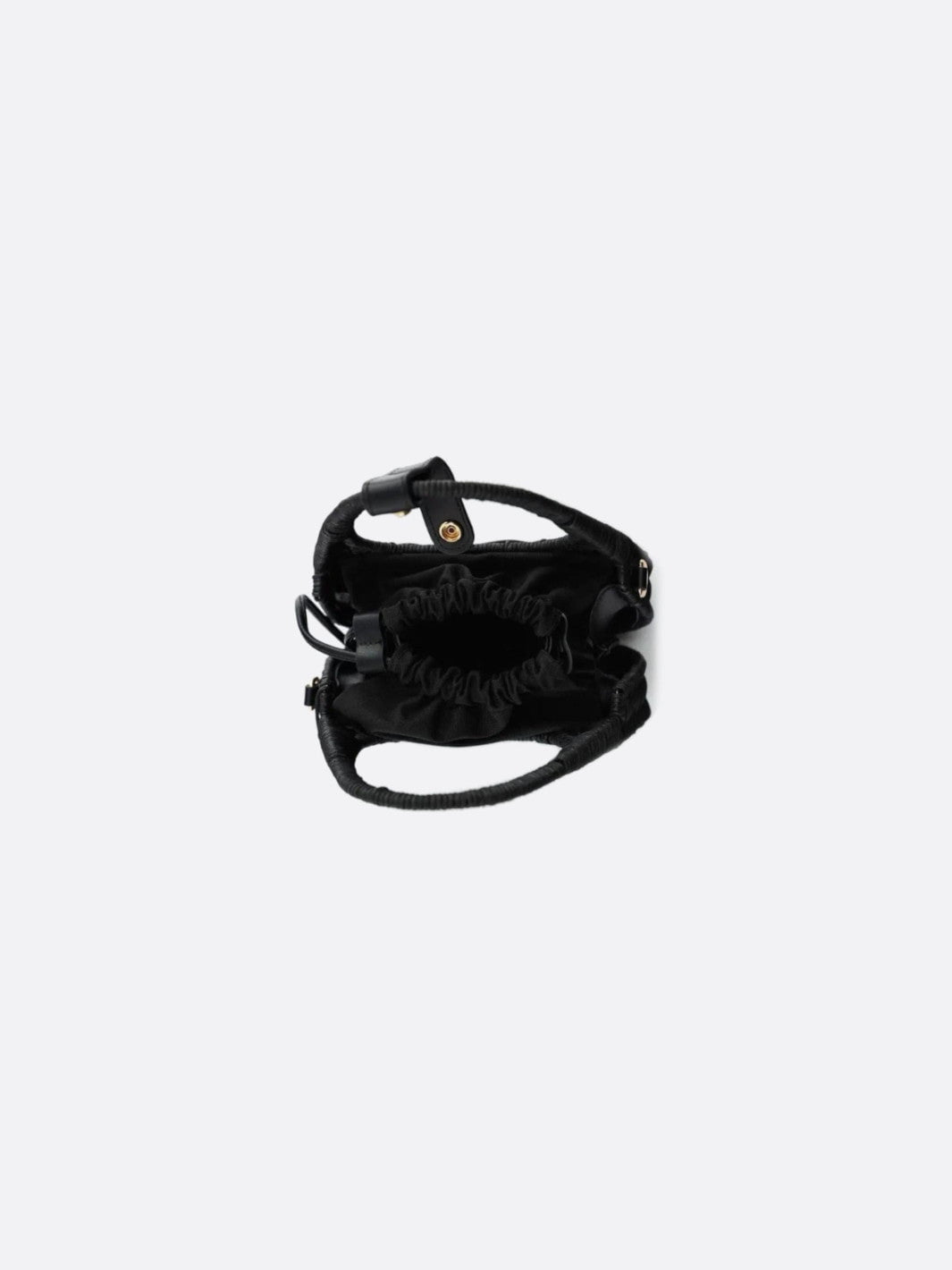 Black rattan bag<br>Nera